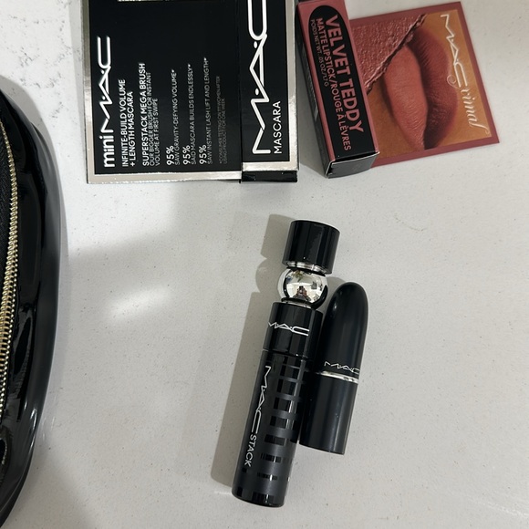 M·A·C bundle - Picture 8 of 13